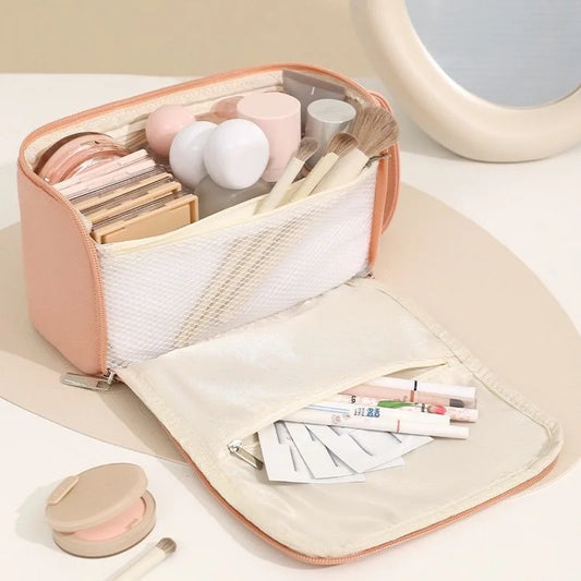 Trousse de Toilette de Luxe & Maquillage ouvert