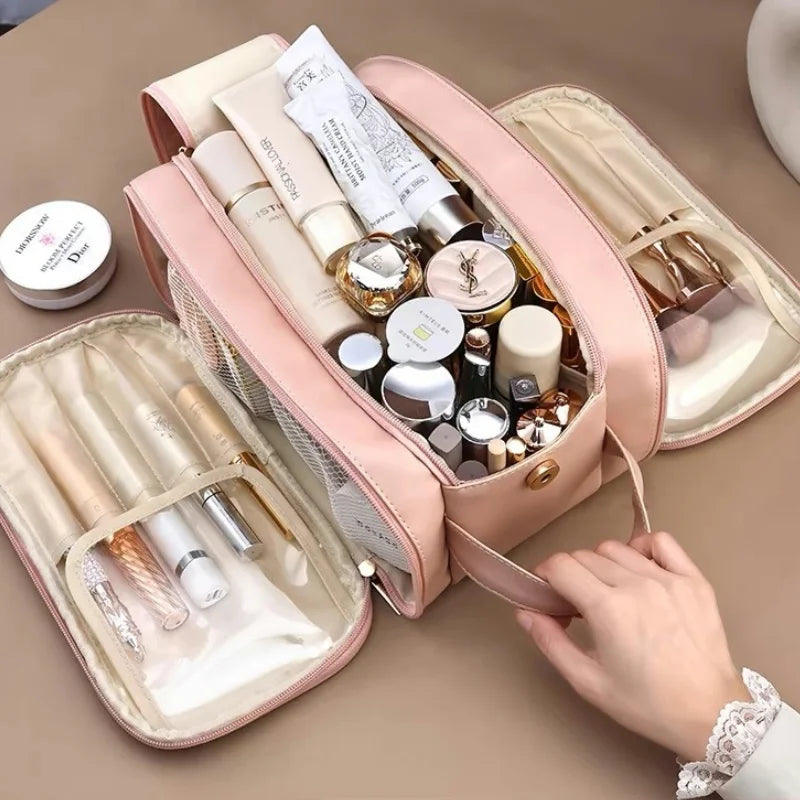 trousse de toilette femme rose ouvert