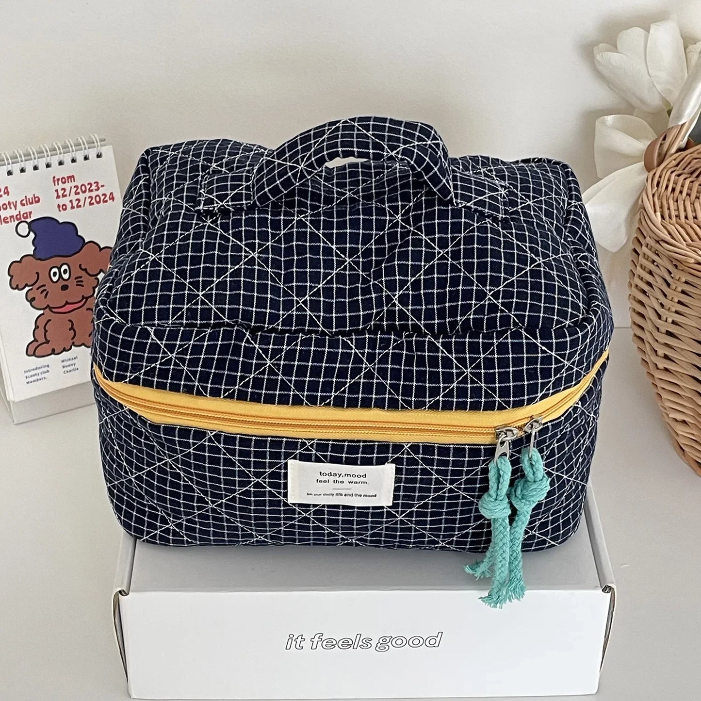 trousse de toilette matelassée bleu