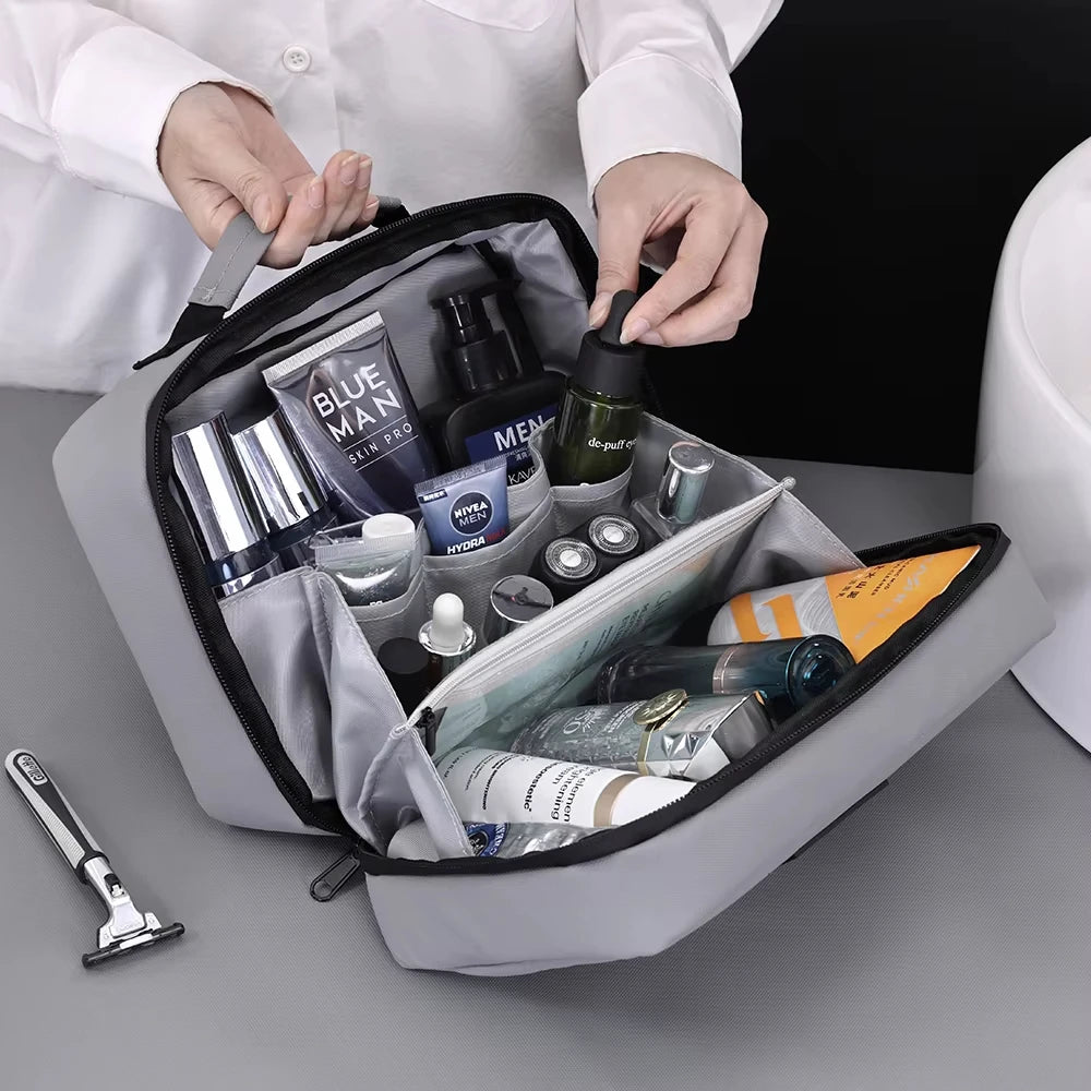 trousse de toilette voyage ouverte